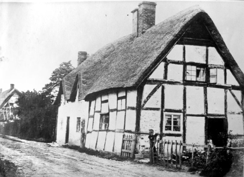 (13) An example of the type of labourers’ cottages in the village at the time of the sale (on the site of the present ‘Whytebury and Oakenshore’)
