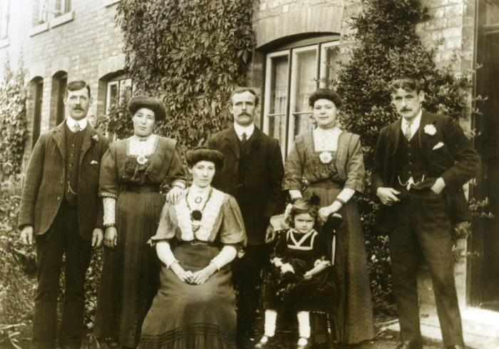 The three Moulbery sisters and their husbands, probably pictured in October 1913.