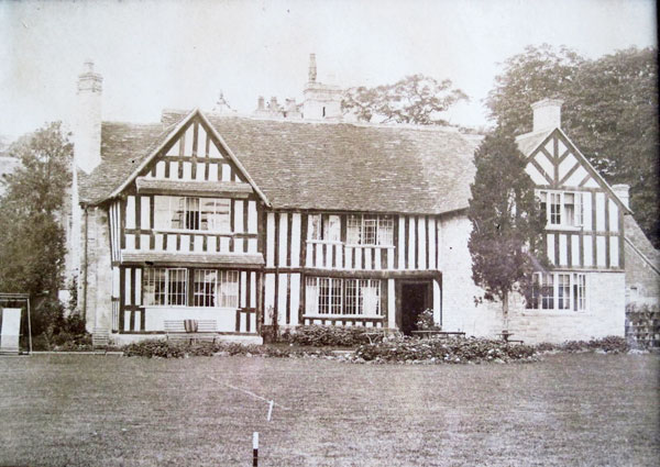 This is the rear of the Manor pretty much as it was when George Lees-Milne bought it in 1906 (the picture is said to be from around 1912). There are only two gables at this stage. 